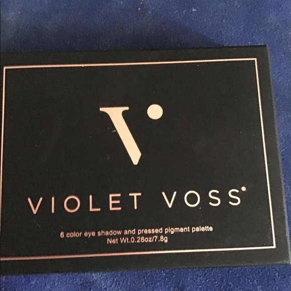 Violet Voss and SHAINA B. Miami Eyeshadow - Picture 2 of 5